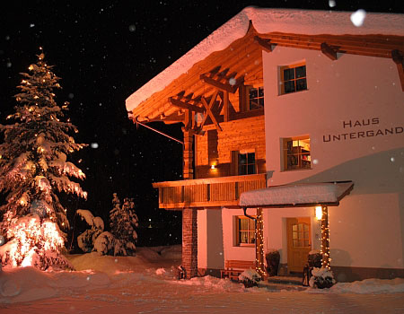 haus untergand im winter ferienwohnungen arlberg